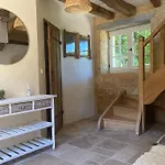 Feriehus Logis Des 4 Fees Et Son Bain Nordique Sainte-Nathalène