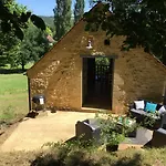 Logis Des 4 Fees Et Son Bain Nordique Sainte-Nathalène